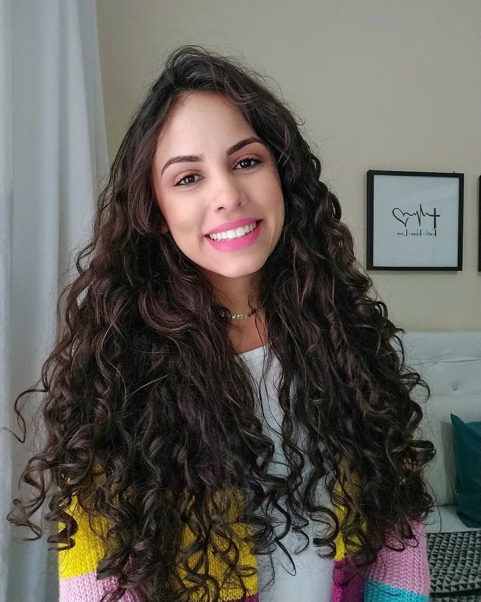 5 ideias de títulos:
1. Cabelo 2C: O Guia Completo para Ondas Definidas
2. Desvendando o Cabelo 2C: Características