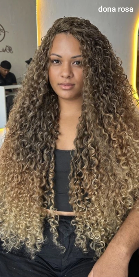 Lace Front 90 cm: Transforme seu Visual com Perucas Extra Longas