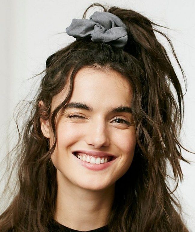 cabelo anos 80 feminino