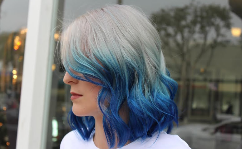 cabelo azul turquesa pontas