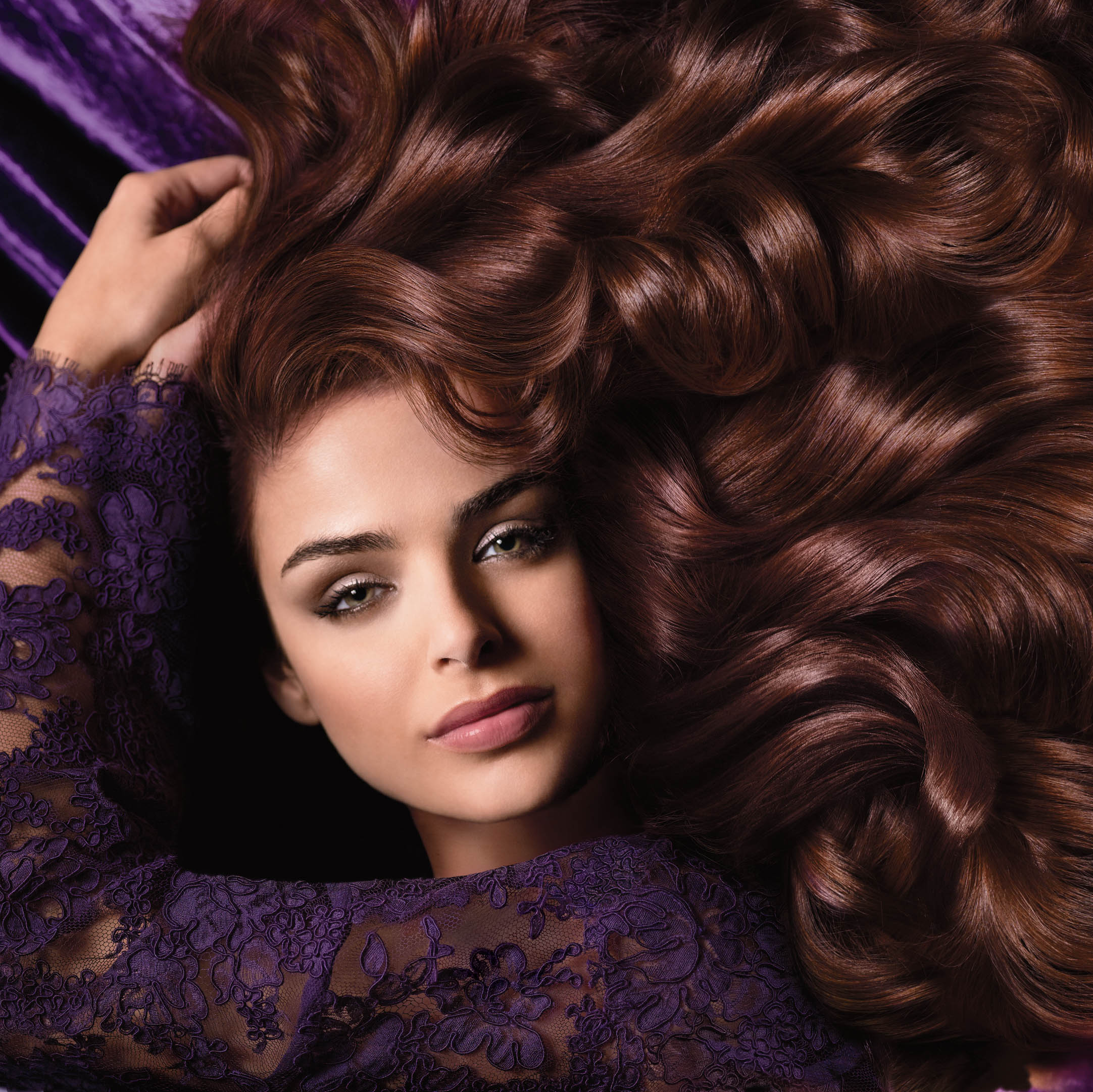 Inspirações de Cabelo Beringela: Fotos e Tendências