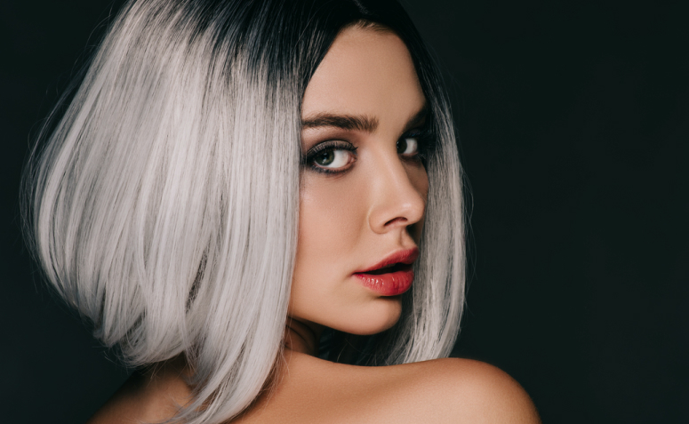 5 ideias de títulos para posts sobre cabelos brancos curtos:
1. Assuma o Grisalho: Os Cortes Curtos Mais Modernos para Você!
2. Cabelo Branco Curto: Dicas Essenciais de Corte e Manutenção.
3. Do Cinza ao Prata: Como Cuidar e Estilizar seu Cabelo Branco Curto.
4. Pixie Cut Grisalho: O Corte que Transforma e Revitaliza.
5. Transição para o Branco: Cortes Curtos que Facilitam o Processo.