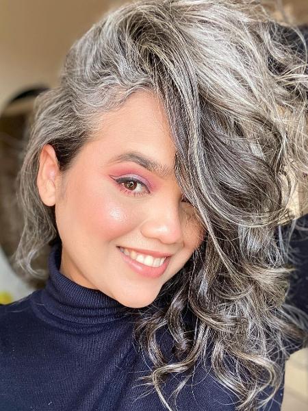 Os Melhores Cortes Modernos para Cabelos Brancos Femininos