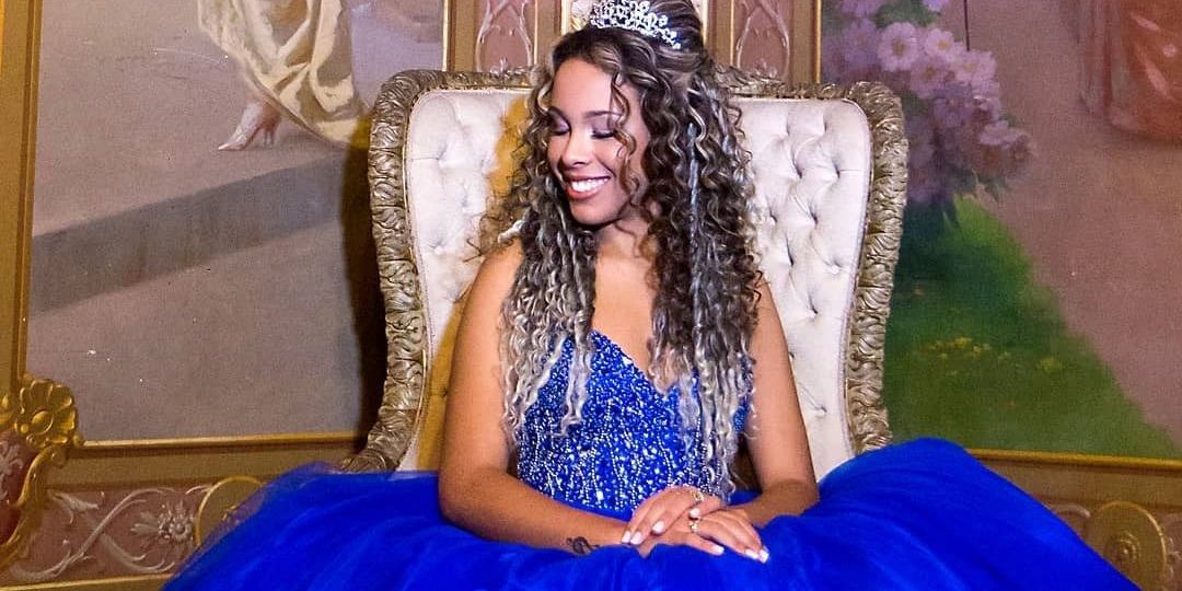 Underlayer e Mais
4. Descoloração Segura para Cabelos Cacheados: Evitando Danos e Tons Indesejados
5. Cronograma Capilar Essencial para Cabelos Cacheados Coloridos de Azul