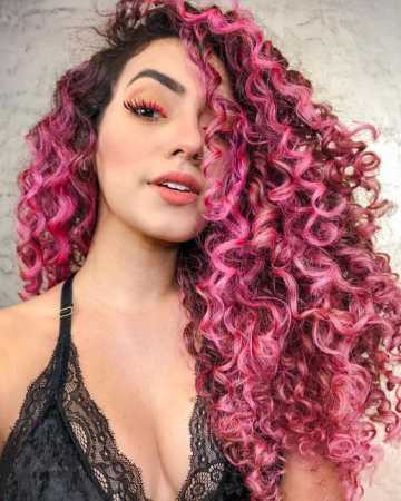 cabelo cacheado colorido 2026