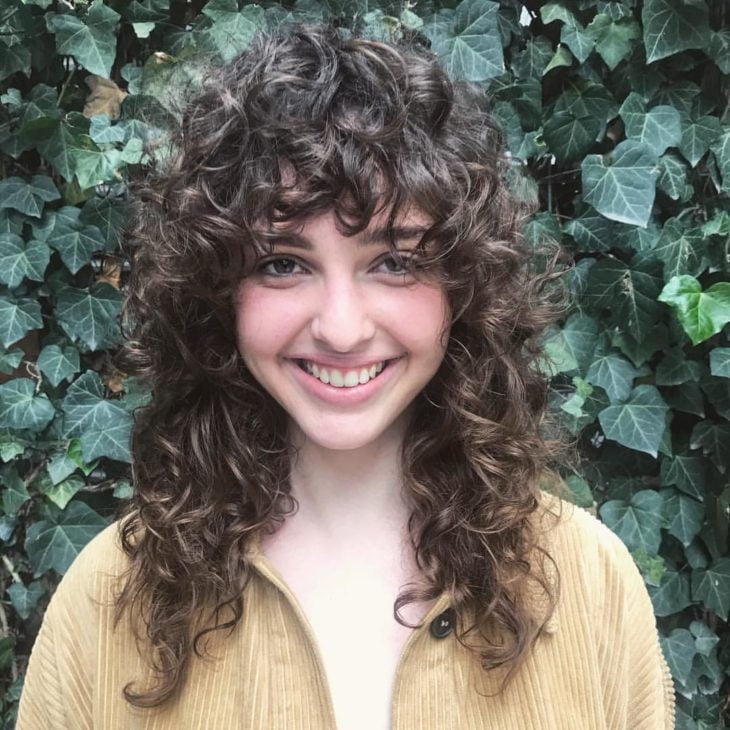 cabelo cacheado franja