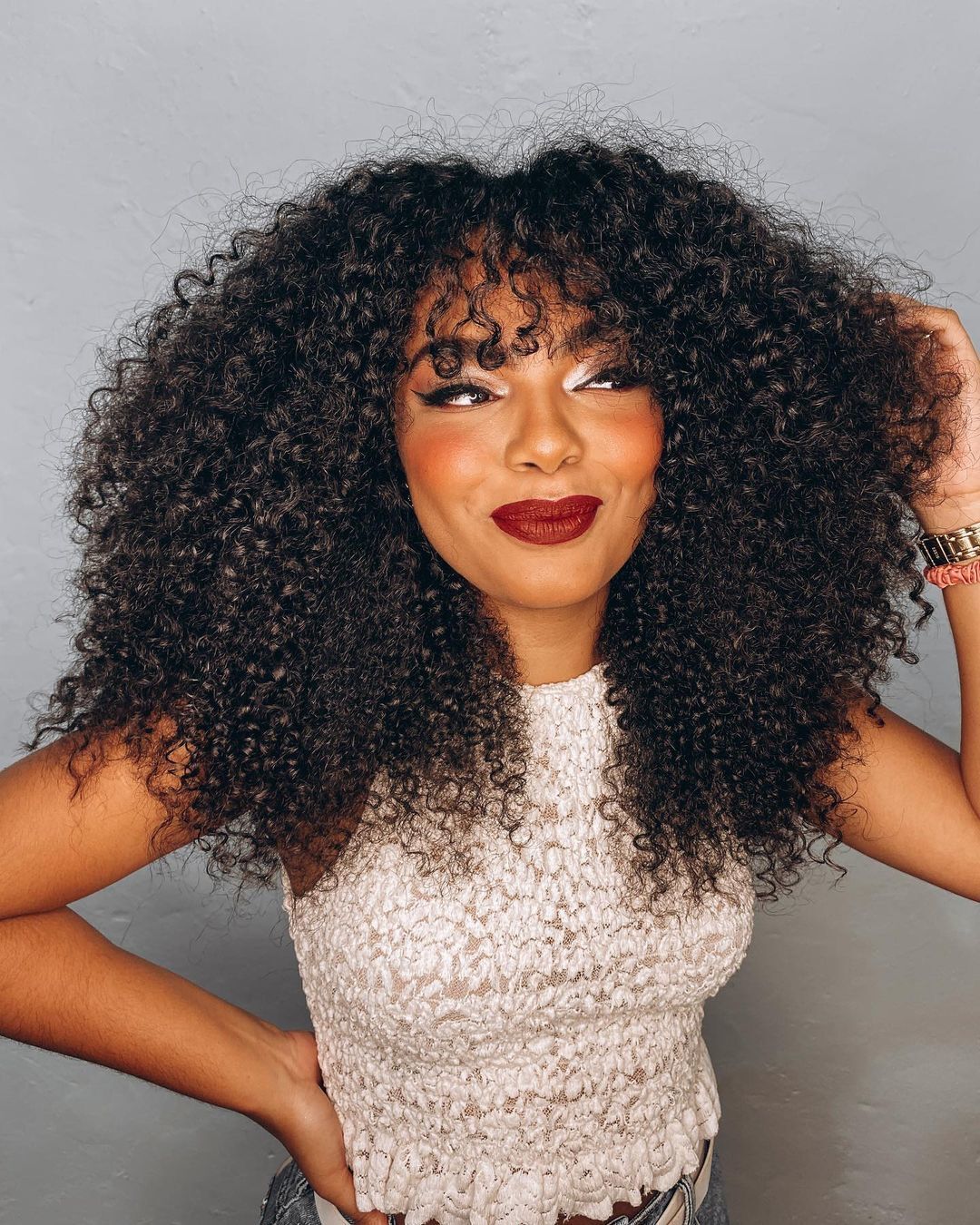 Franja Cacheada: Dicas Essenciais para o Day After Perfeito