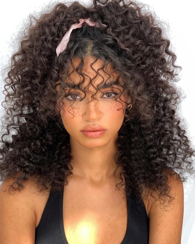 Franja Cacheada: Dicas Essenciais para o Day After Perfeito