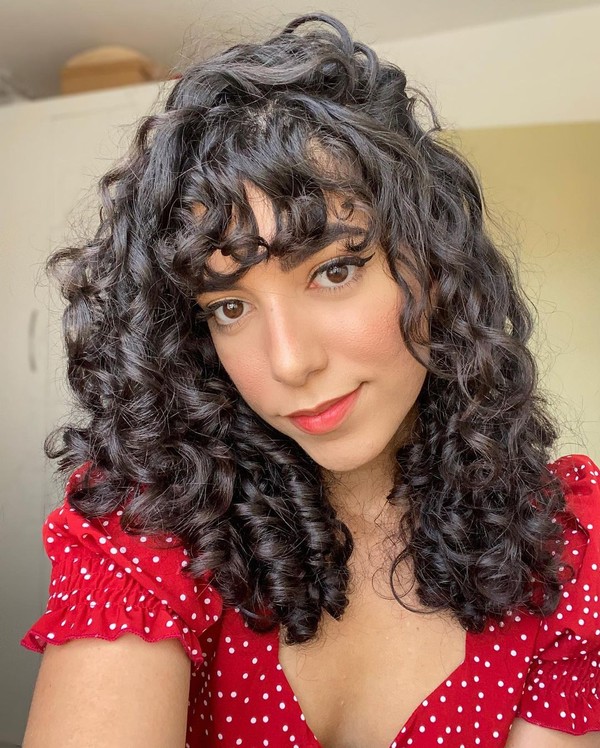 cabelo cacheado franja