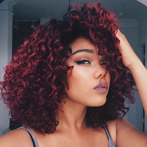 descoloração em cabelo cacheado