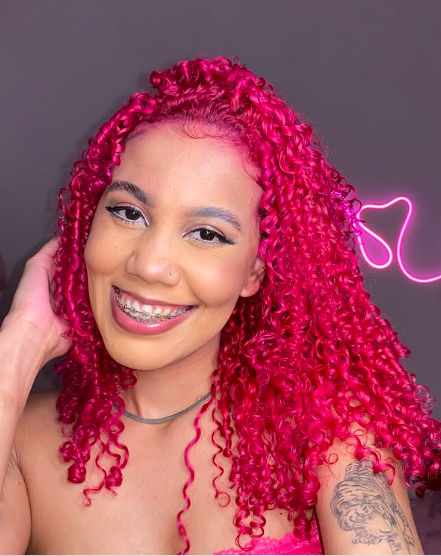 descoloração em cabelo cacheado
