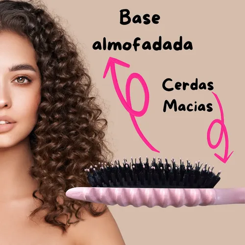 cabelo cacheado rosa