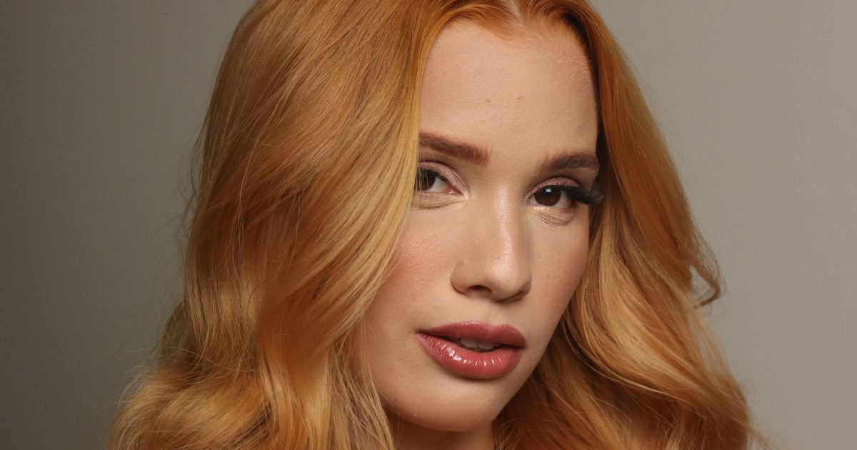 Técnicas e Cuidados Essenciais
3. Luzes Caramelo: Transforme Seu Cabelo Castanho com Essa Tendência Quente
4. Morena Iluminada Caramelo: Inspirações e Dicas para Conquistar o Tom Ideal
5. Manutenção e Saúde dos Fios: Tudo o Que Você Precisa Saber Sobre Cabelo Caramelo