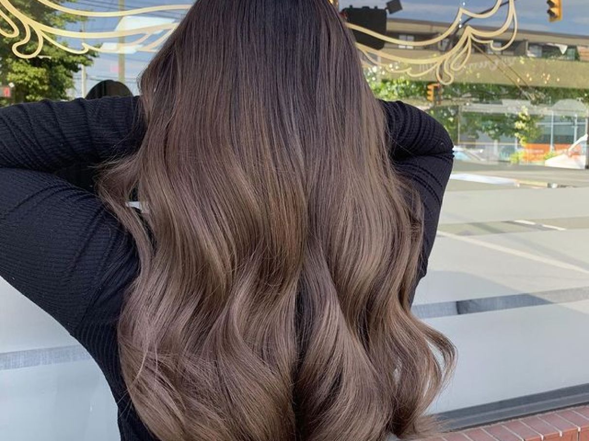 erros comuns ao clarear cabelo castanho escuro