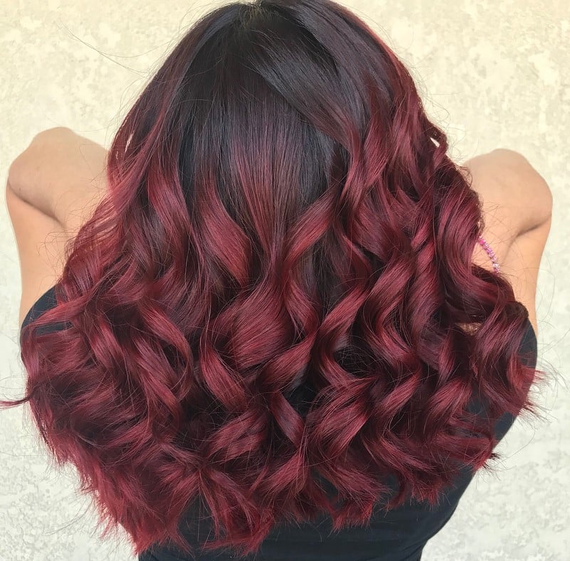 cabelo castanho claro com californiana vermelha