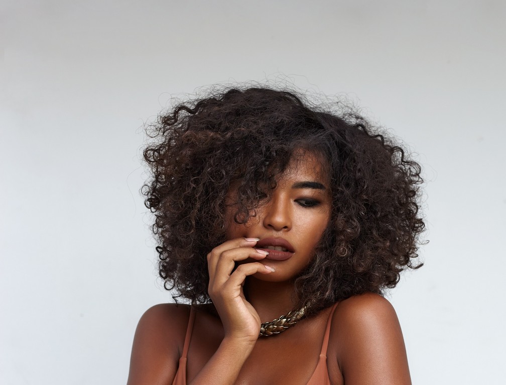 melhores tintas castanho escuro para pele clara