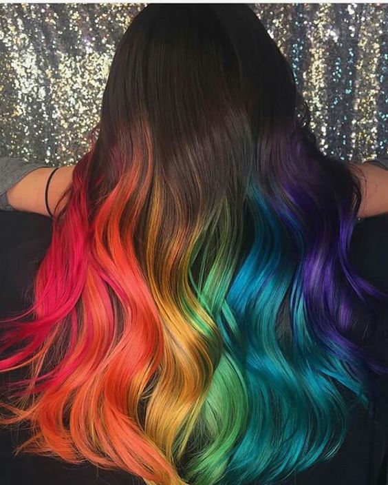 Dip Dye vs. Ombré Hair: Qual Técnica Escolher para Suas Pontas Coloridas?