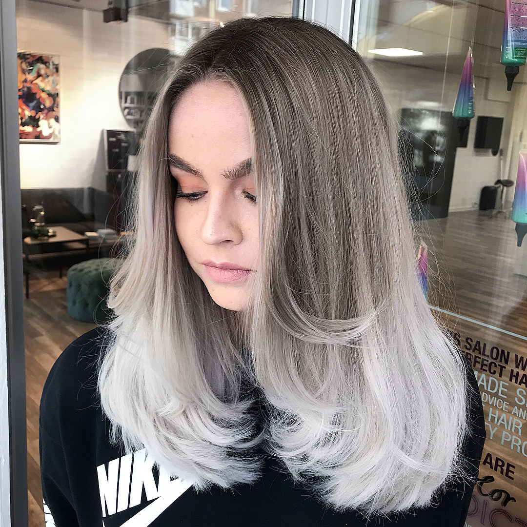 Como Escolher a Melhor Técnica de Luzes Platinadas para o Seu Cabelo