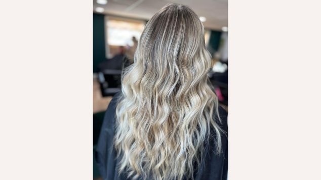 Guia Completo de Cuidados para Manter Suas Pontas Platinadas Saudáveis