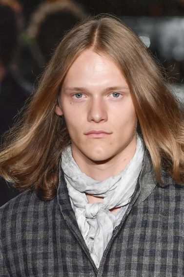 Mullet Moderno vs. Shaggy Hair: Qual o Melhor Corte para Você?