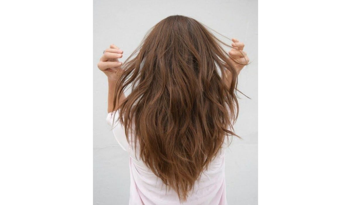 cabelo cortado em v repicado