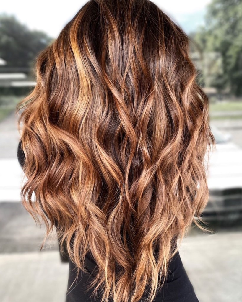 cabelo cortado em v repicado