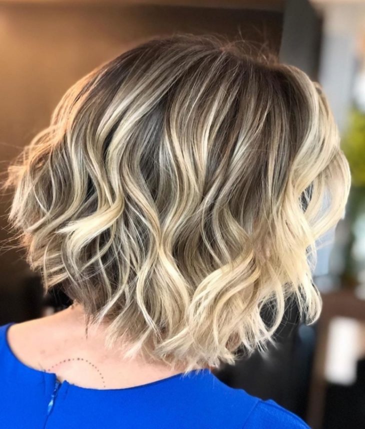 tendências luzes cabelo curto