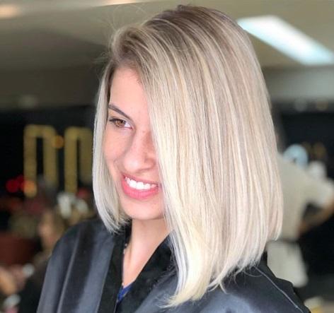 luzes em cabelo castanho curto