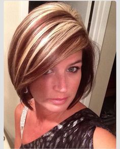 Money Piece em Bob Curto: Como Adotar a Tendência que Ilumina o Rosto