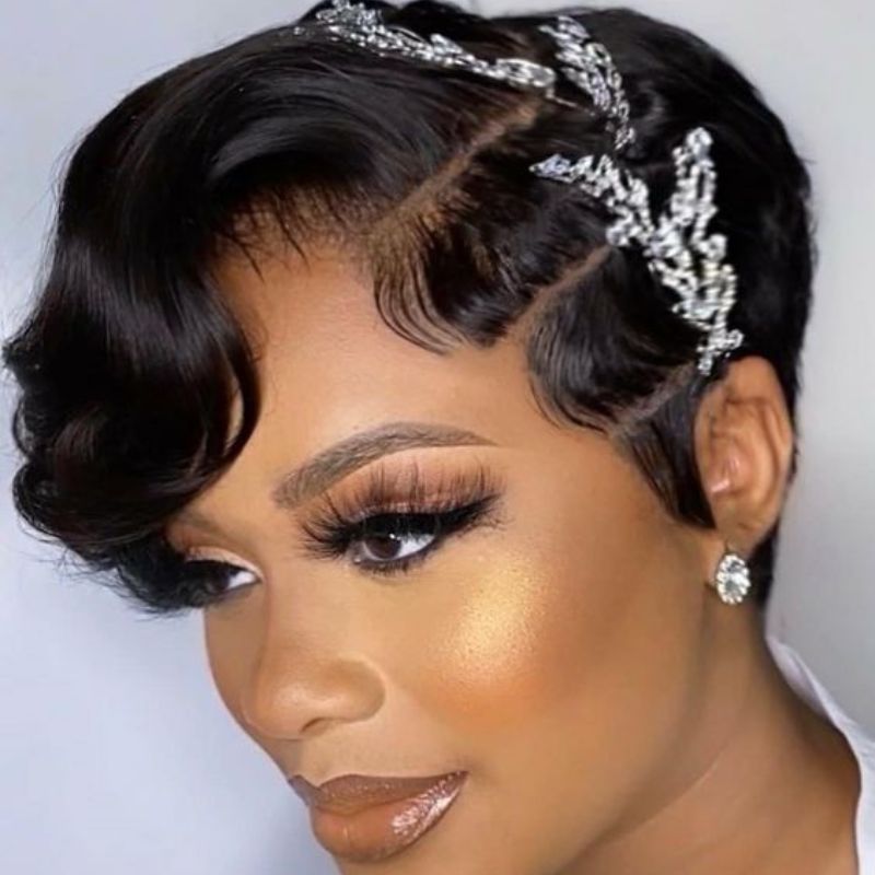 Tiaras para Noivas de Cabelo Curto: Elegância e Sofisticação no Grande Dia