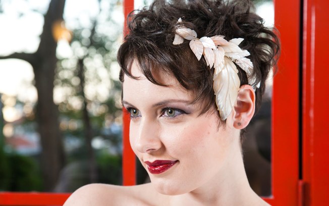 Tiaras para Noivas de Cabelo Curto: Elegância e Sofisticação no Grande Dia