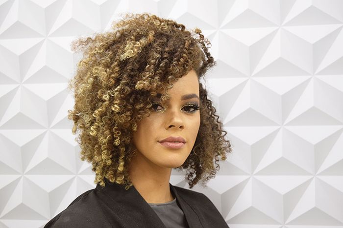 penteados cabelo crespo curto