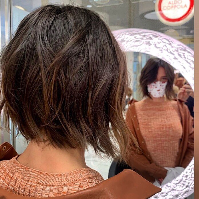 cabelo curto desfiado ou repicado na nuca