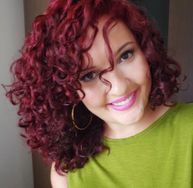 cabelo curto marsala vs. cabelo curto vinho: qual escolher?
