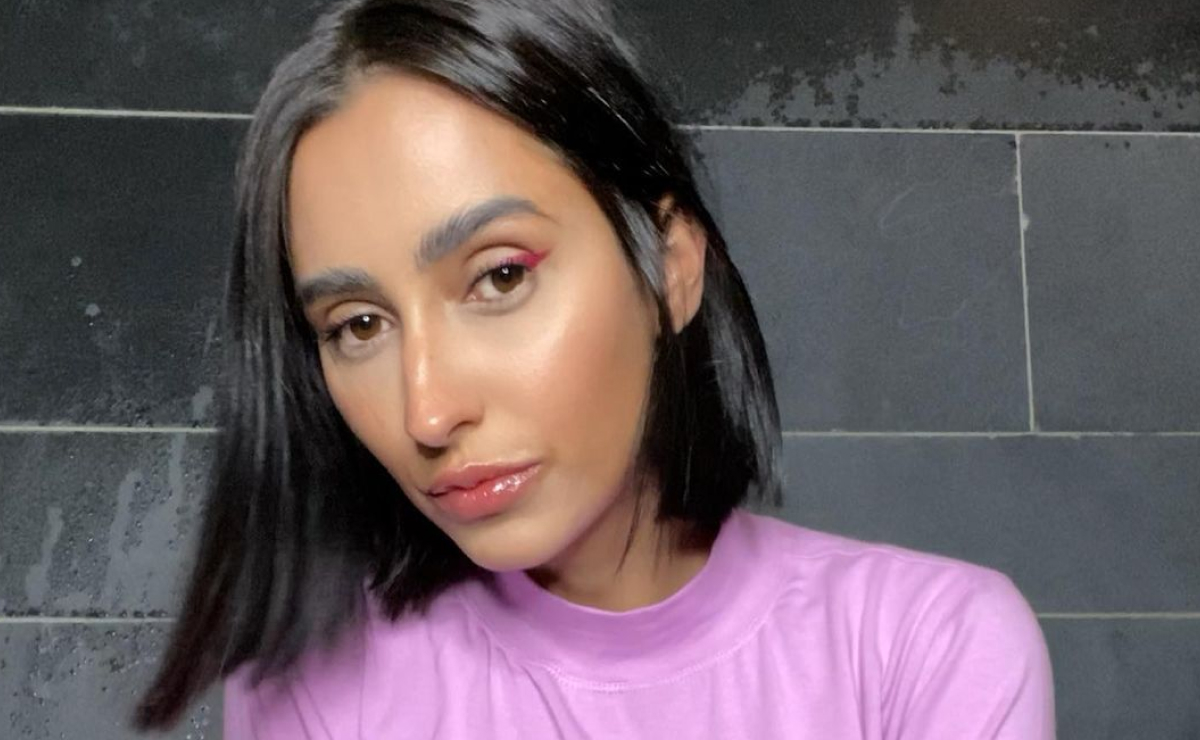 Long Bob para Cabelo Preto Liso: Elegância e Versatilidade; Blunt Cut: O Corte Reto e Moderno para Cabelos Pretos Lisos; Chanel no Ombro: Uma Variação Clássica para Fios Pretos e Lisos; Cabelo Repicado e em Camadas: Movimento e Juventude para Cabelos Pretos Lisos; Guia Completo de Cuidados para Manter o Brilho do Cabelo Preto Liso