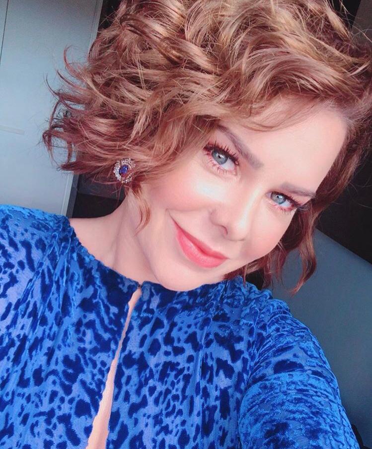 ideias de cortes de cabelo curto para rosto redondo