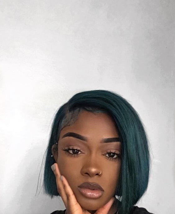 cabelo curto preto colorido