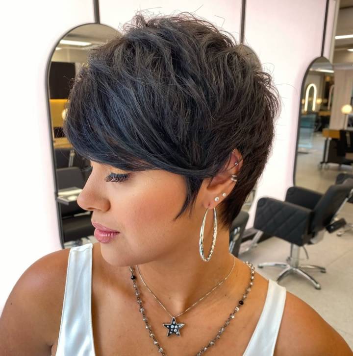 cabelo curto para rosto oval