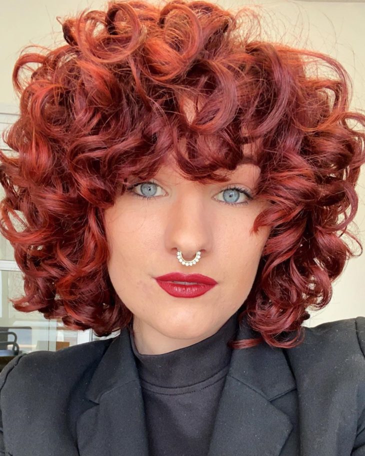 Como Escolher o Tom de Vermelho Ideal para Sua Pele