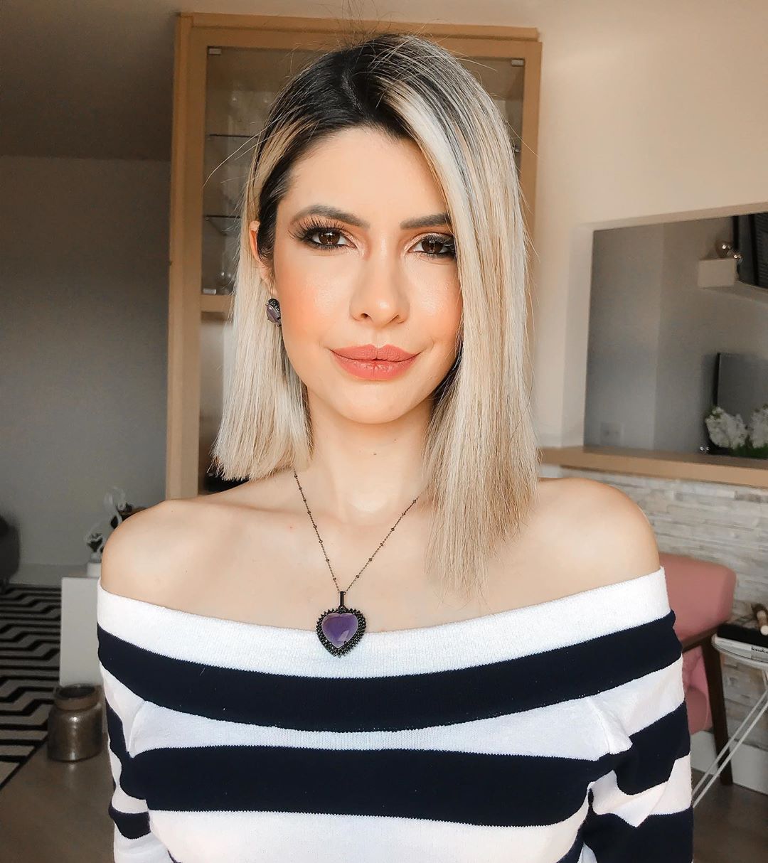 Proteção Térmica Essencial: Mantenha Seu Cabelo Liso Médio Saudável e Brilhante