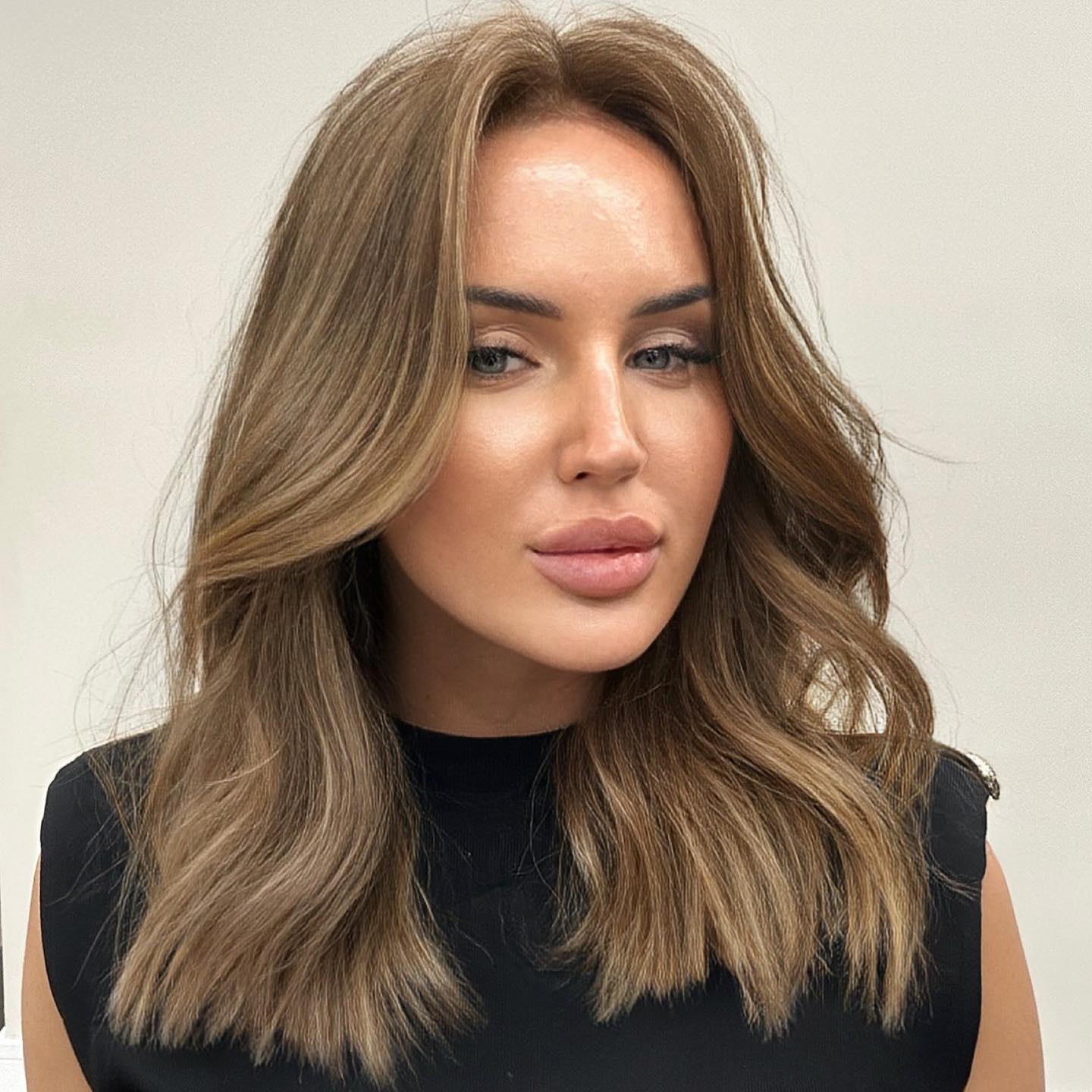 Proteção Térmica Essencial: Mantenha Seu Cabelo Liso Médio Saudável e Brilhante