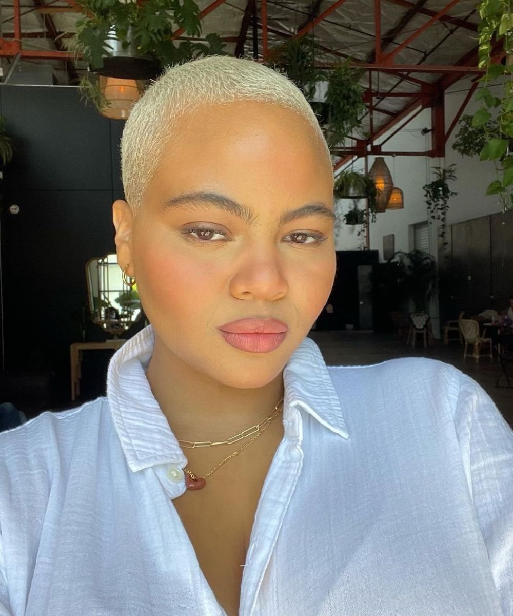 cabelo feminino nevou