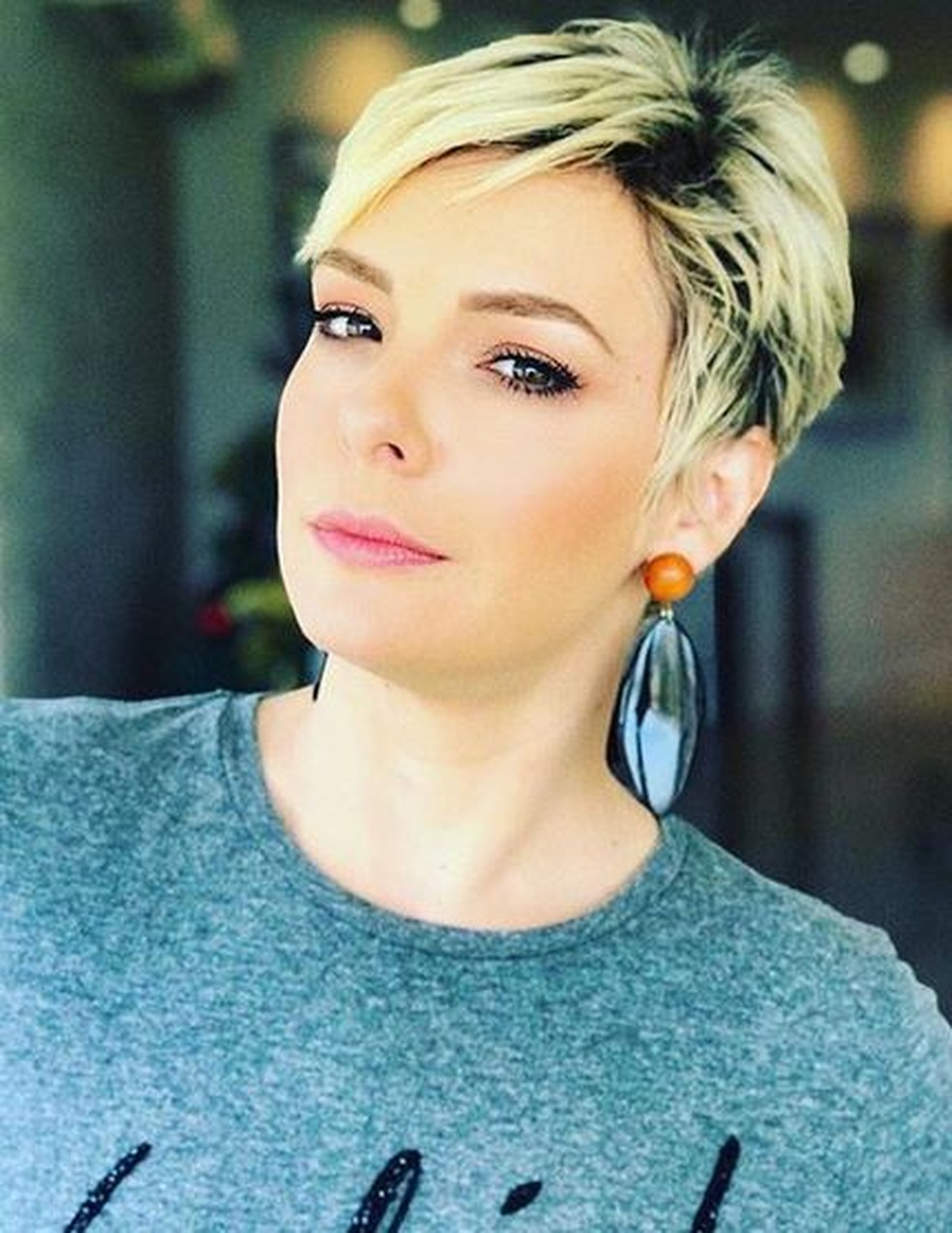 cabelo feminino nuca batida