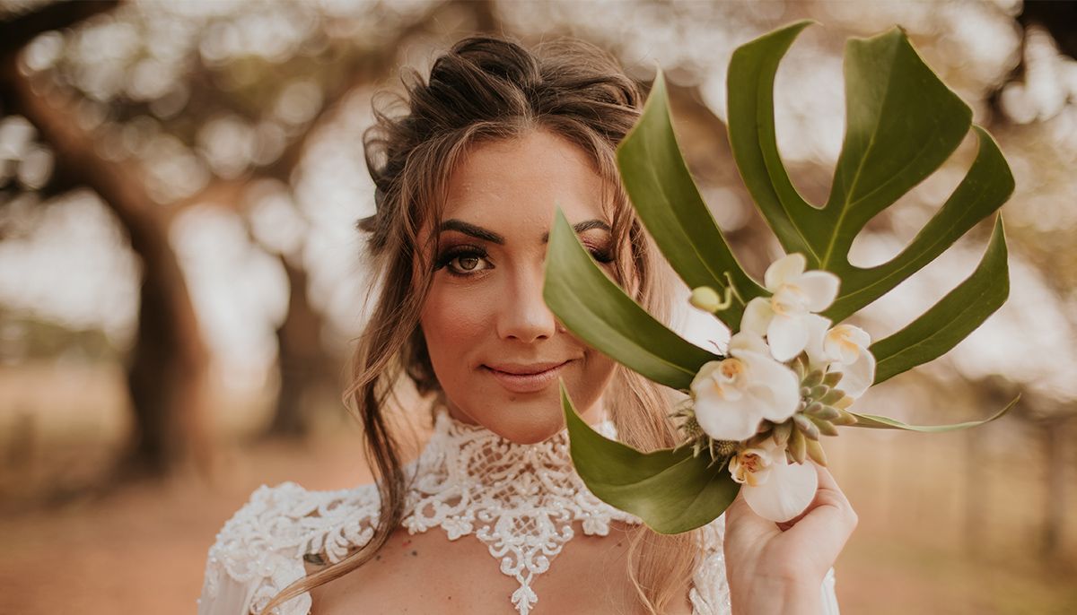 Casamento de Dia vs. Casamento à Noite: Qual Penteado Escolher?