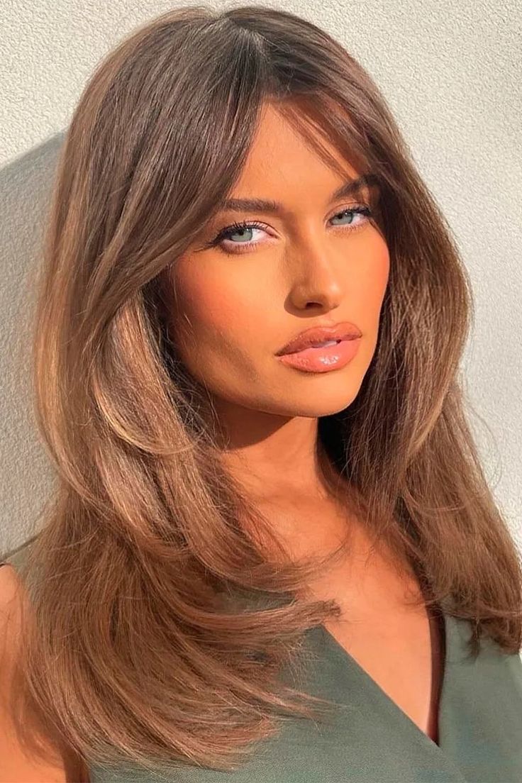 5 Títulos para Posts sobre Cabelo Repicado Anos 90:
1. O Retorno Triunfal do Cabelo Repicado Anos 90: Guia Completo
2. Desvendando os Segredos do Corte 'The Rachel' e Outras Tendências Anos 90
3. Como Estilizar Seu Cabelo Repicado Anos 90 para um Look Moderno
4. Franja Cortininha e Pixie Repicado: Os Cortes Icônicos dos Anos 90 Que Voltam com Tudo
5. Volume e Leveza: A Essência do Cabelo Repicado Feminino Anos 90