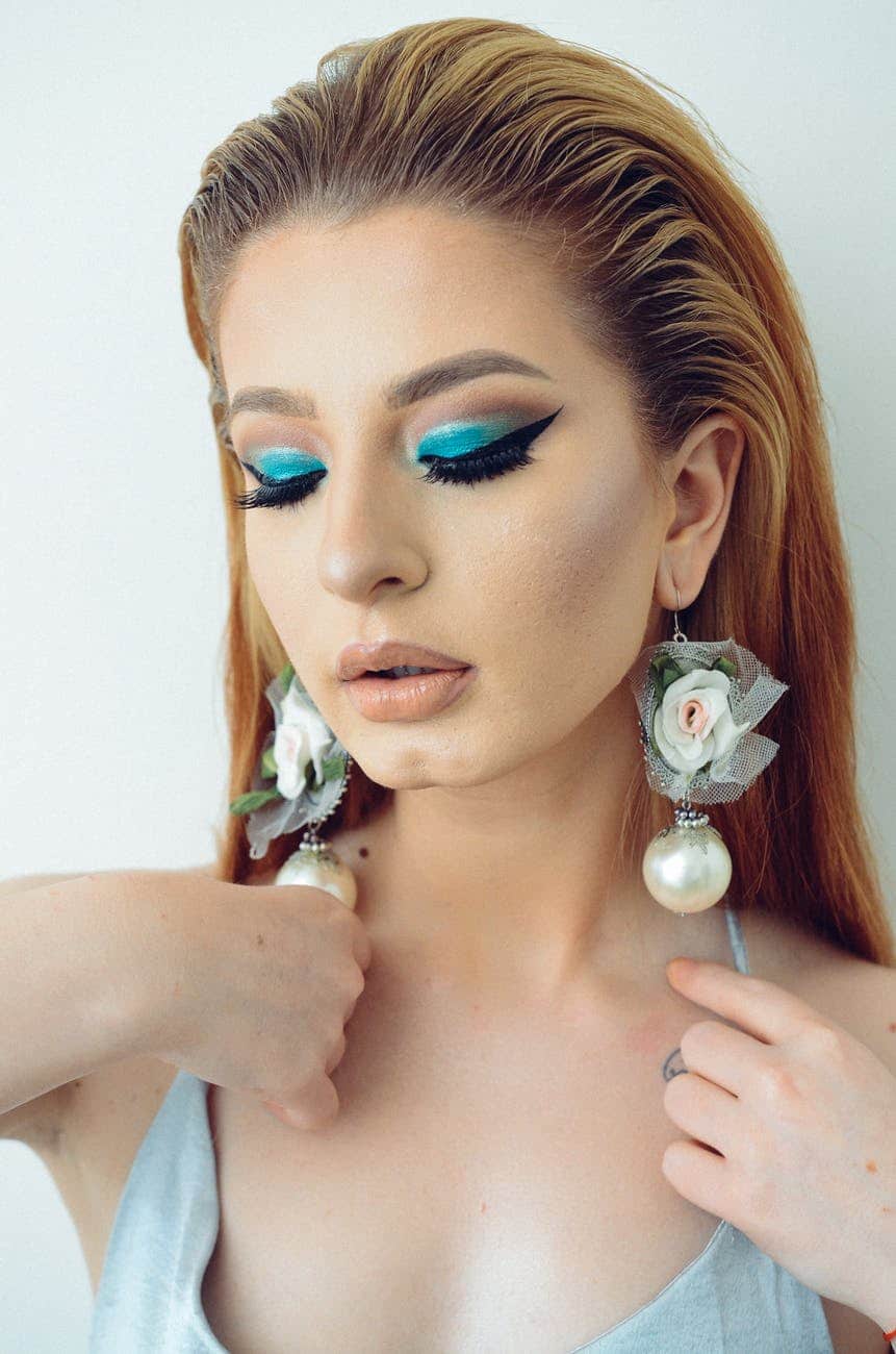 Como Controlar o Frizz em Cabelos Soltos Naturalmente