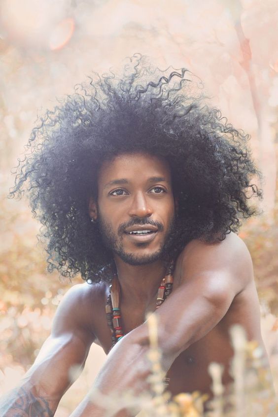 Como Manter o Brilho Intenso do Cabelo Preto Longo