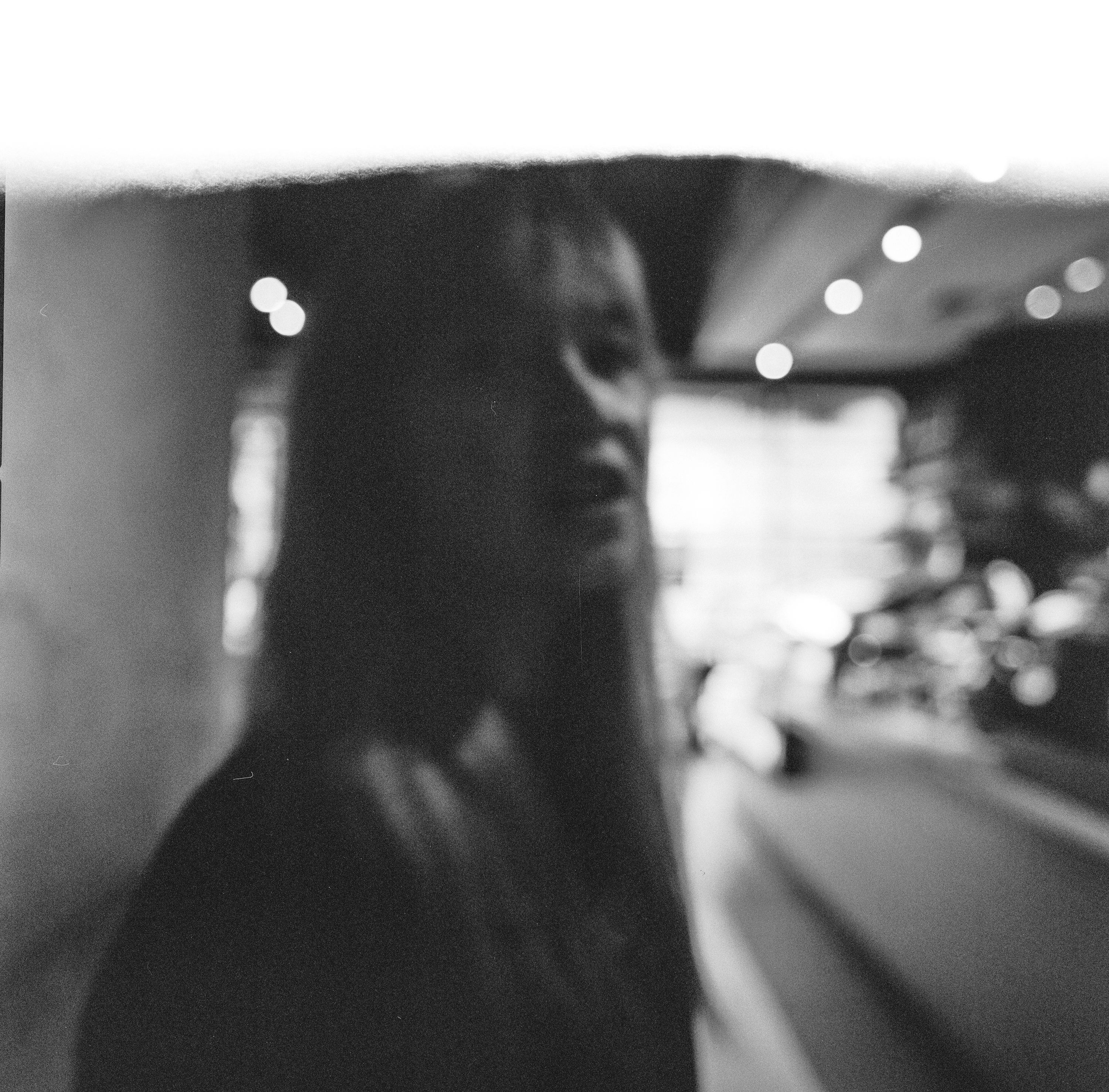 Preto Azulado: O Segredo para um Cabelo com Reflexo Frio e Intenso