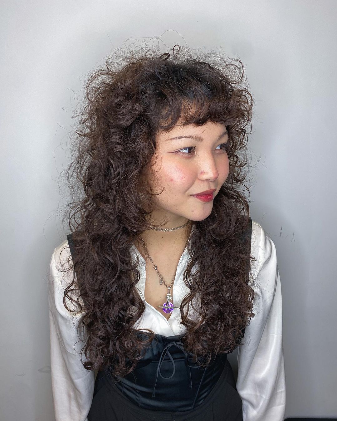 Hime Cut cacheado: Inspirações e cuidados para cachos perfeitos