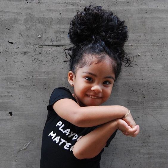 cabelo infantil feminino cacheado